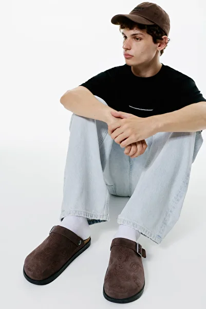 Pull & Bear Buckled leather clogs