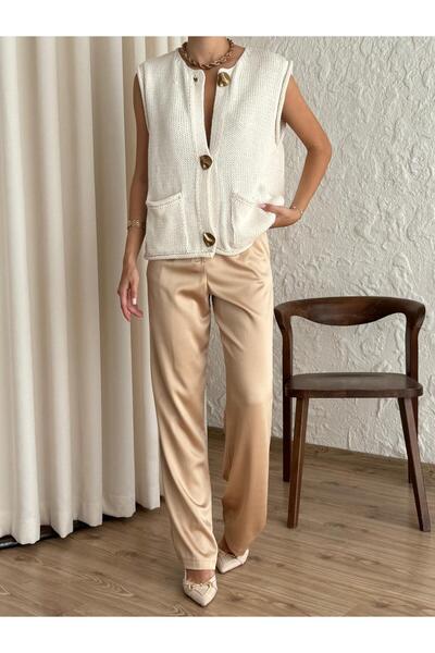 fujya Bellor Knitwear Vest with Gold Buttons and Pockets