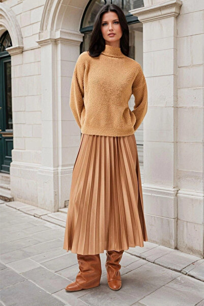 STİLVİA تنورة طويلة مطوية بخصر عالٍ من فرو المنك مع تفاصيل مطاطية في الخصر