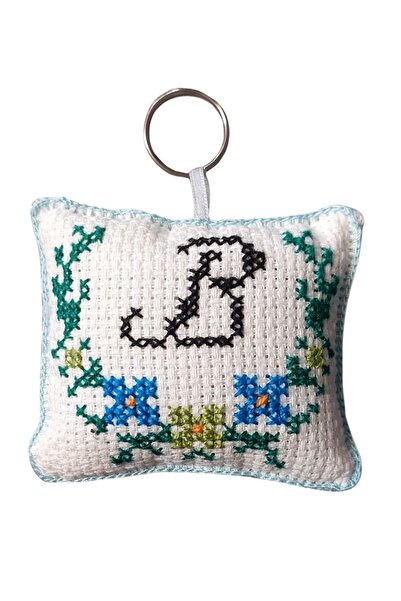 Uretti - Sibel 2453 2182 Handmade Letter B Cross Stitch Keychain