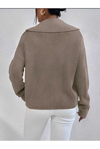 Gülçin Coşkun Svetr s knoflíky a límcem Pohodlný střih Dámský úpletový svetr