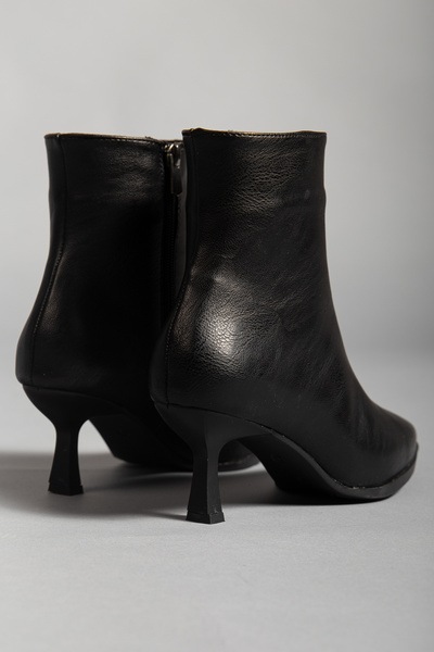 camaiore Women's Thin Heeled Black Leather Ankle Boots