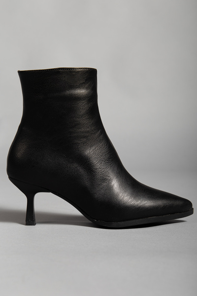 camaiore Women's Thin Heeled Black Leather Ankle Boots