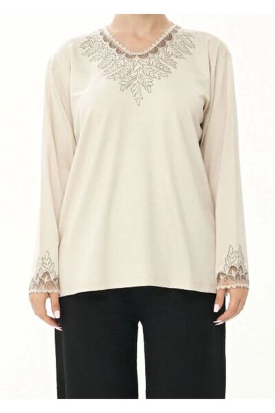 Nacar Yaka Ve Kol Ucu Tül Detaylı Taş Işlemeli Siyah Anne Penye Bluz