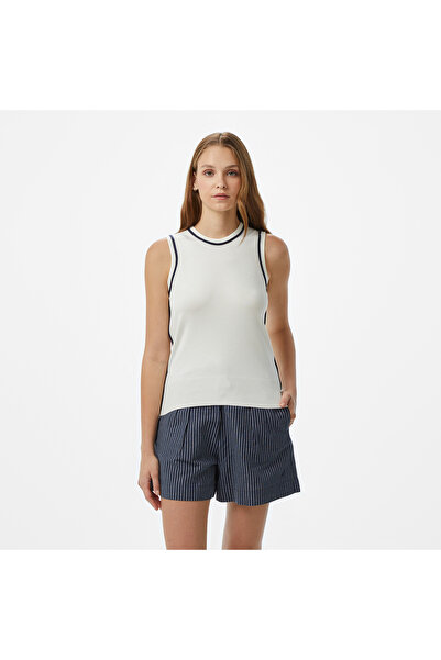 Nautica Women's White Slim Fit Knitwear