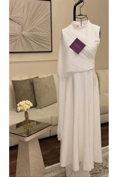 Angelinaa Basma's dress
