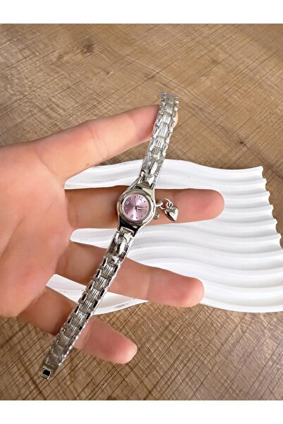 LOOQ Mimimal Women's Wristwatch with Heart Figure