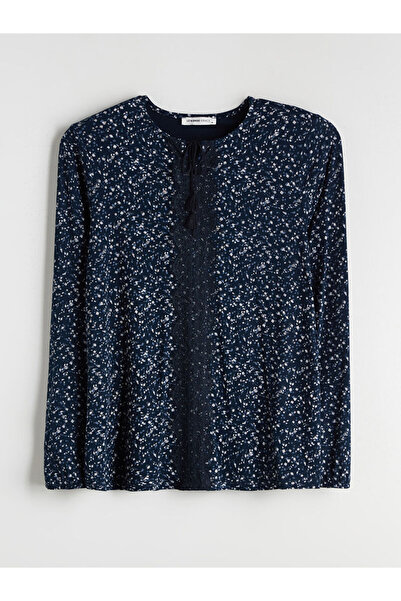 LC Waikiki اختيارات لامعة من متجر شاينينج ستور |   بلوزة منقوشة بياقة مربوطة