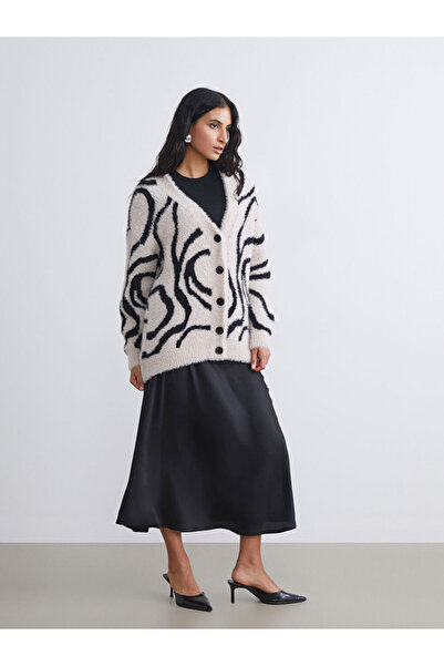 LC Waikiki Create Your Style from Uzg Store |   V-Neck Patterned Women's Knitwear Cardigan