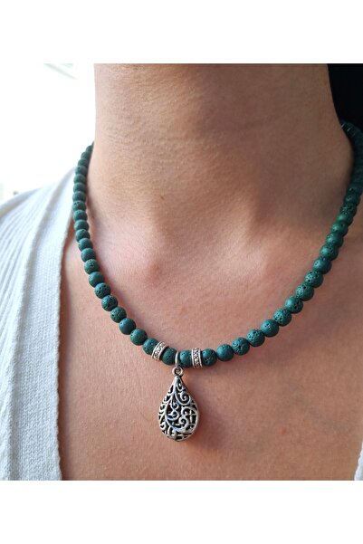 NEMOR STUDIO حجر الحمم الأخضر وقلادة من الحجر الطبيعي ذات طرف متدلي عتيق