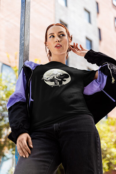 Bigonya Astronaut on the Moon Printed, Unisex Design T-Shirt