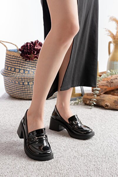 Preshley Kadın Tilda Siyah Rugan İnce Toka Detaylı 6 cm Topuklu Lofer Ayakkabı