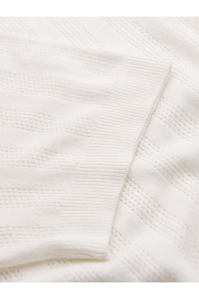 OMBRE Durchbrochener Herrenpullover mit Rundhalsausschnitt und kurzen Ärmeln - weiß V1 OM-TSCT-0251