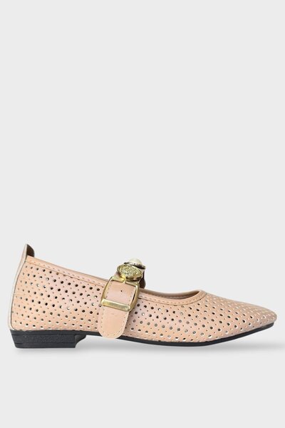 Liger Women's Pearl and Seal Accessory Banded Ballerina Beige - Gold