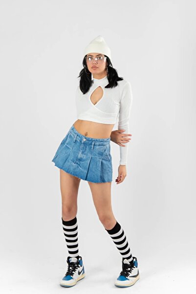 Bak Moda Decolteu bust Guler înalt Crop alb pentru femei