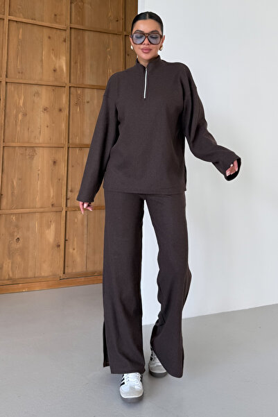 MODAGEN Dámsky hnedý sveter s polovičným zipsom a stojačikom, vrchný diel a spodné nohavice