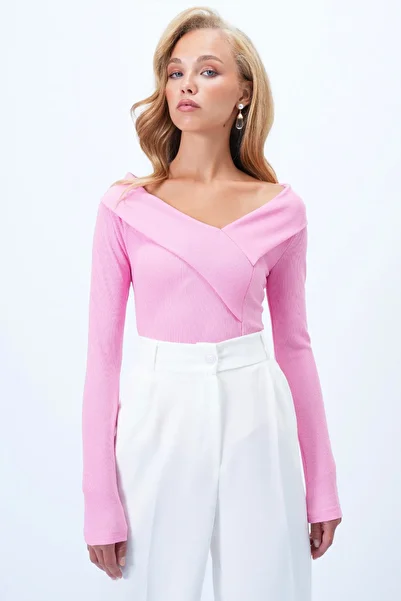 Trend Alaçatı Stili Women's Pink Wide Collar Ottoban Blouse Alc-X14342
