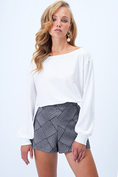 Trend Alaçatı Stili Weiße Damenbluse mit U-Boot-Ausschnitt und Manschetten Alc-X14393