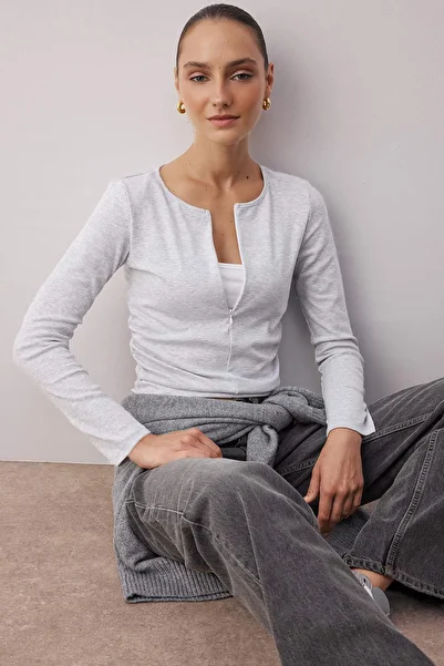 Trendyol Collection Grey Melange Fitted/Bodycon Couple Look Half Zipper Double Layer Knitted Blouse Twoaw26Bz00031