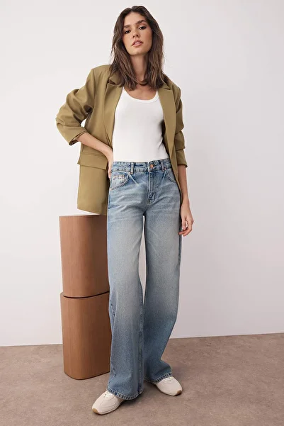 Trendyol Collection Blugi albaștri cu talie normală, picioare largi, cu picioare largi TWOAW26JE00078