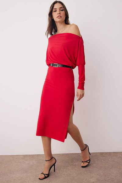 Trendyol Collection Red Straight Asymmetric One Sleeve Waist Seat Stretch Midi Knitted Dress Twoaw25El00110
