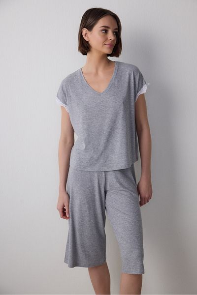Penti Gray Melange Lilah Ruched V Neck Short Sleeve Capri Pajama Set
