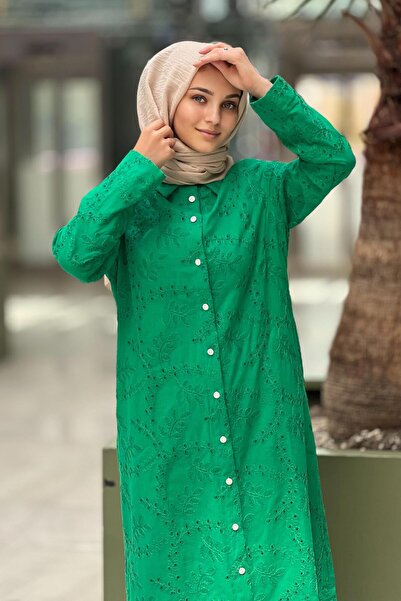 Invee Jewelled Buttoned Invee Guipure Dress