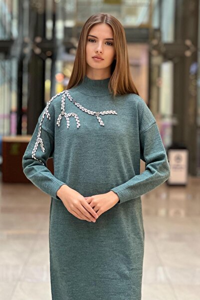 Ghisa Stone Embroidered Knitwear Dress on the Shoulder
