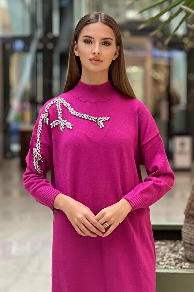 Ghisa Stone Embroidered Knitwear Dress on the Shoulder