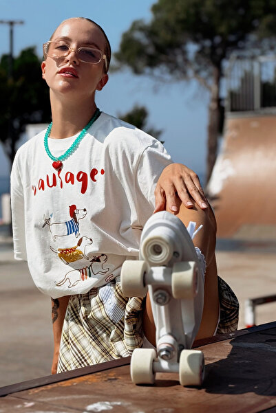 Le'sluette shadow of style Γυναικείο μπλουζάκι από 100% βαμβάκι με στάμπα σκύλου σαγονιού (Dachshund)