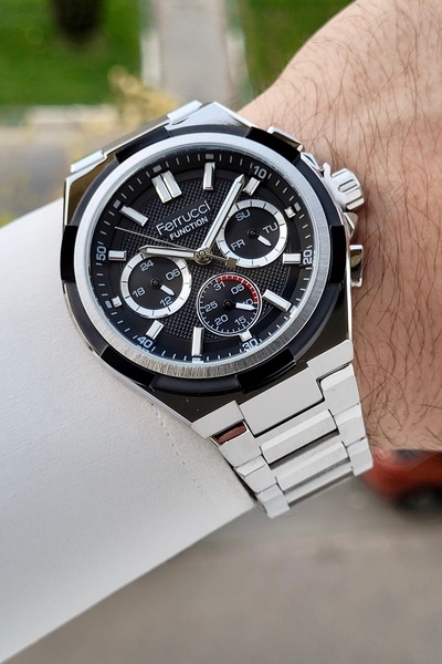 Ferrucci 43 Mm Kadranı Siyah Kordonu Gümüş Renk İç Göstergeleri Aktif Erkek Kol Saati