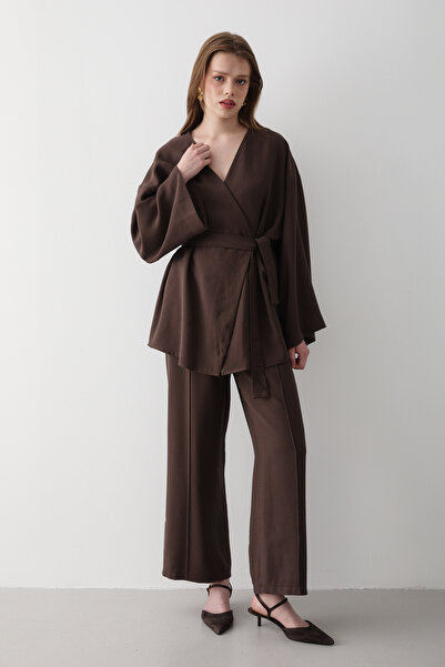 JASTE Kadın Kahverengi V Yaka Kuşak Detaylı Alt & Üst Takım