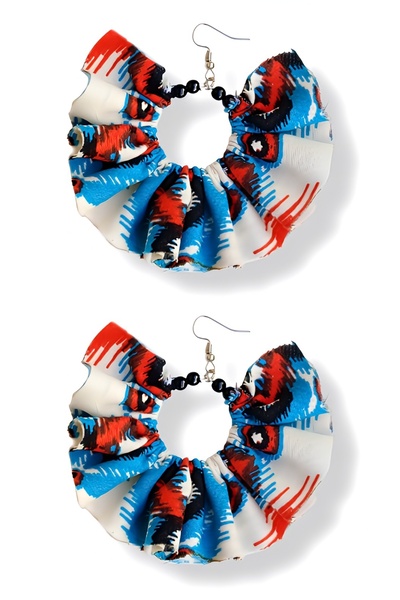 maia أقراط متدلية على شكل حلقة فضية اللون للسيدات - تصميم من الخرز من القماش ...