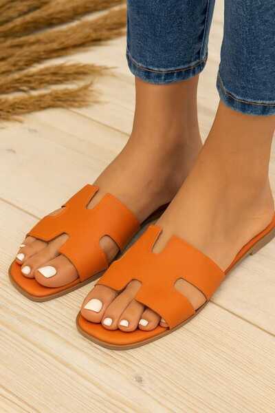 krm dünya ürünleri Kadın Turuncu Rengi Suni Deri Hermes Model Yazlık Düz Terlik - Günlük Şık Tasarım”