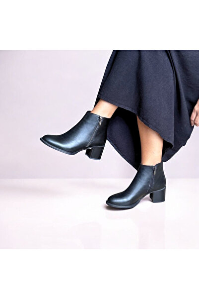 NE&VE SHOES Siyah Deri Kalın Kalın Topuklu Yuvarlak Burunlu Kadın Kısa Bot