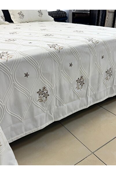 BERRY Dreams Embroidered Pique Set 260/260 cm Coffee Flower