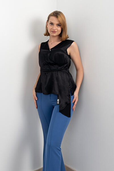 MissVina Αμάνικη μπλούζα Yan Kuşak με λαιμόκοψη σε σχήμα V 70028