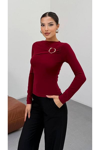 Butik Beyza Sandy Stretchy Blouse with Chest Accessory Detail