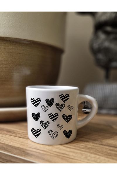 DİLAHOME Black and White Heart Patterned Porcelain Mug 180 ml – Stylish and Modern Design