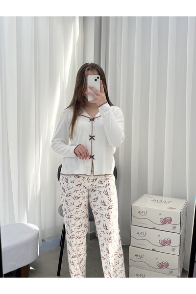 Lena Homewears Ekru Yaprak Desenli Fiyonk Detaylı Pijama Takımı