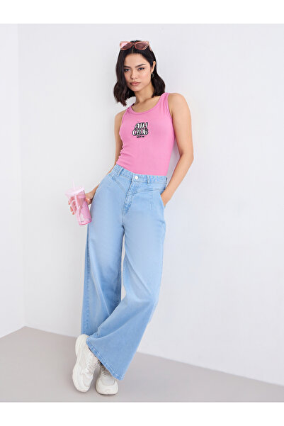 Styli بنطال جينز واسع الساق وخصر مرتفع مع حزام خصر