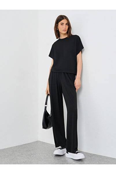 Styli تي شيرت وبنطلون بتصميم مربع موحد