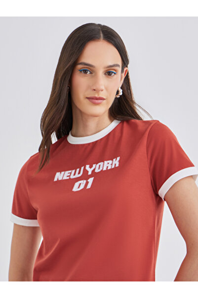 Styli Women Red Slogan Print Regular Fit T-Shirt with Contrast Trim