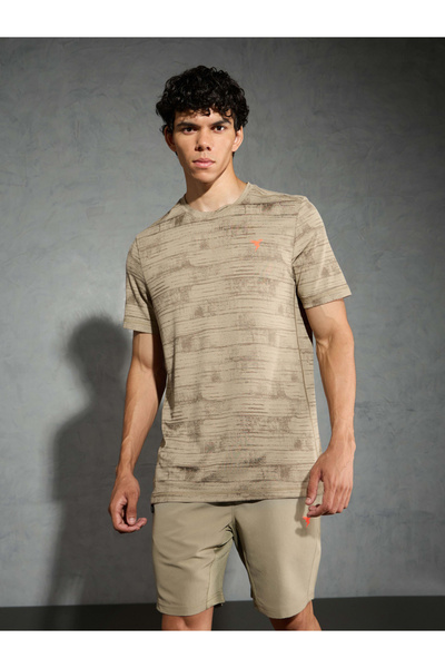 Technosport By Styli Men Jacquard Slim Fit Crew Neck T-Shirt