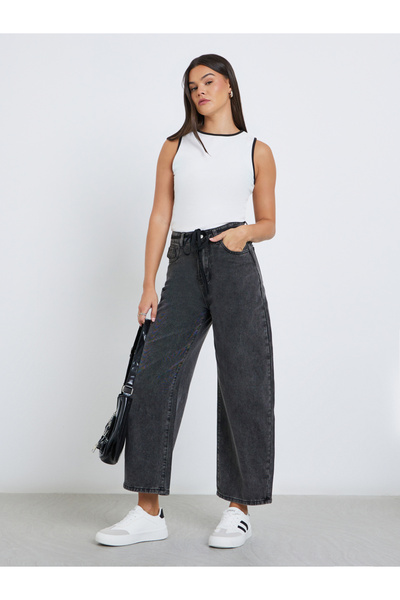 Styli Women White Contrast Binding Fitted Tank