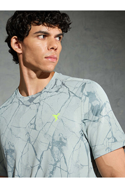 Technosport By Styli Men Jacquard Slim Fit Crew Neck T-Shirt