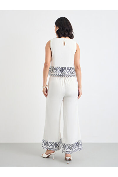 Styli Women Border Print Sleeveless Top and Pants Co-Ords