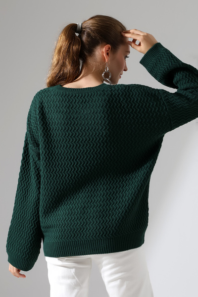 ALCHON Round Neck Long Sleeve Zigzag Walking Pattern Loose Relaxed Fit Winter Knitwear Sweater