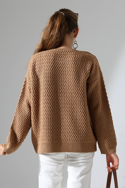 ALCHON Round Neck Long Sleeve Zigzag Walking Pattern Loose Relaxed Fit Winter Knitwear Sweater