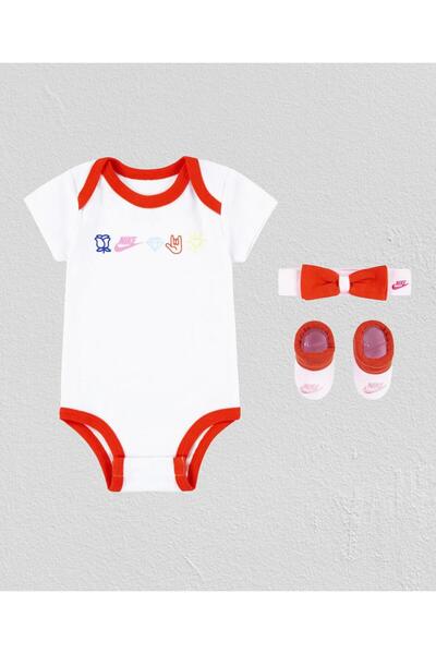 Nike 3-Piece Gift Set - Red White